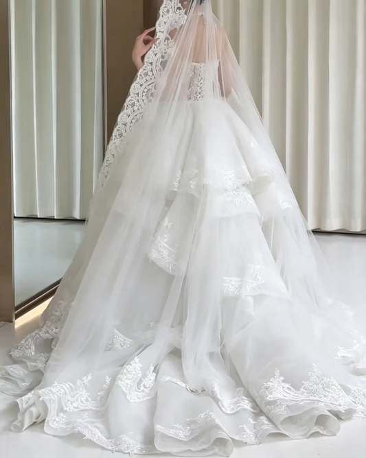 Chic Strapless Lace Wedding Dress With Train Appliques Mermiad Bridal Dress GG6602