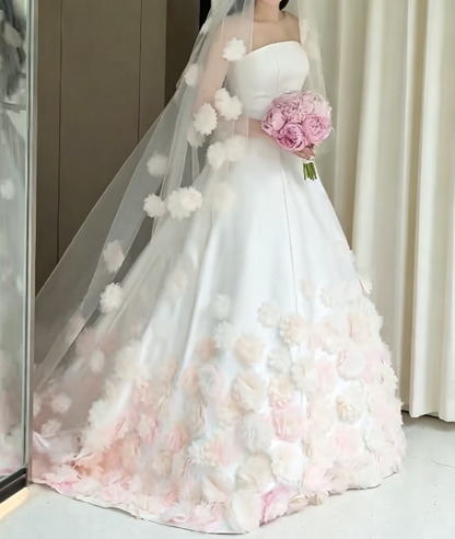 Enchanting Strapless Wedding Dress Pink Appliques Satin A-Line Bridal Dress GG6609