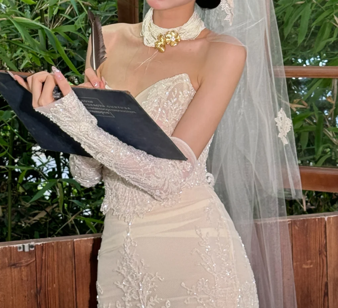 Sleek Strapless Ivory Wedding Dress Lace Sequins Mermiad Bridal Dress GG6638