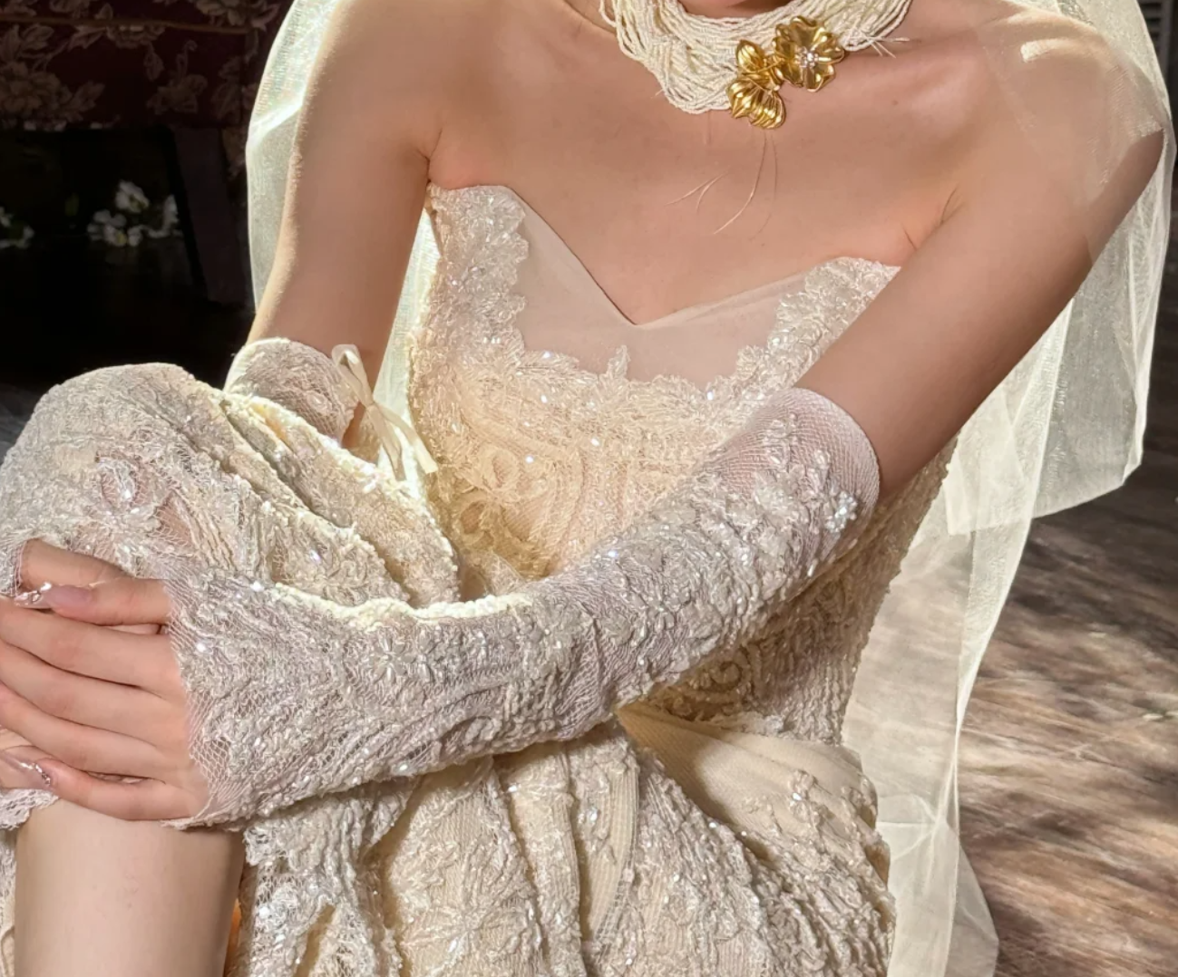 Sleek Strapless Ivory Wedding Dress Lace Sequins Mermiad Bridal Dress GG6638