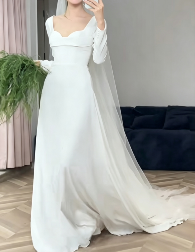 Trendy Sweetheart Neck Wedding Dress Long Sleeve Satin A-Line Bridal Dress GG6639