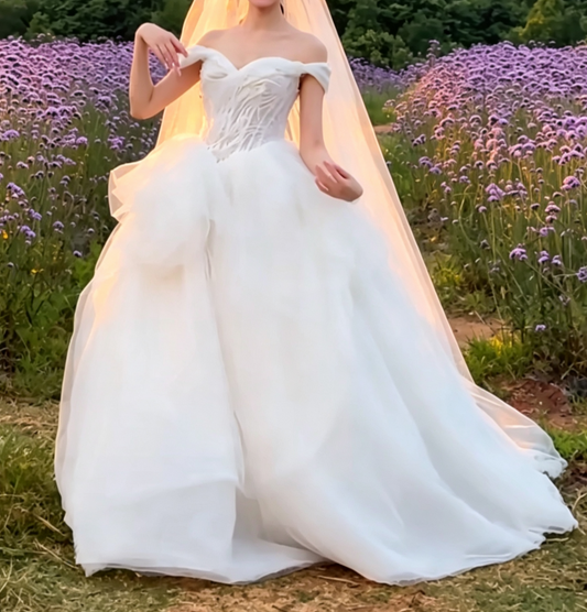 Romantic Off-Shoulder Wedding Dress Tulle Sequins A-Line Bridal Dress GG6647