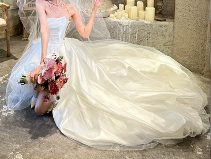Sleek Strapless Slit Wedding Dress Satin A-Line Bridal Dress GG6648