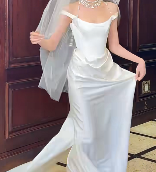 Classical Off-Shoulder Wedding Dress Satin Sheath Bridal Dress GG6654