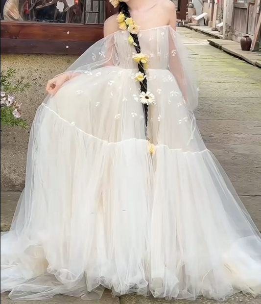 Lovely Off-Shoulder Tulle Wedding Dress Long Sleeve Appliques A-Line Bridal Dress GG6658