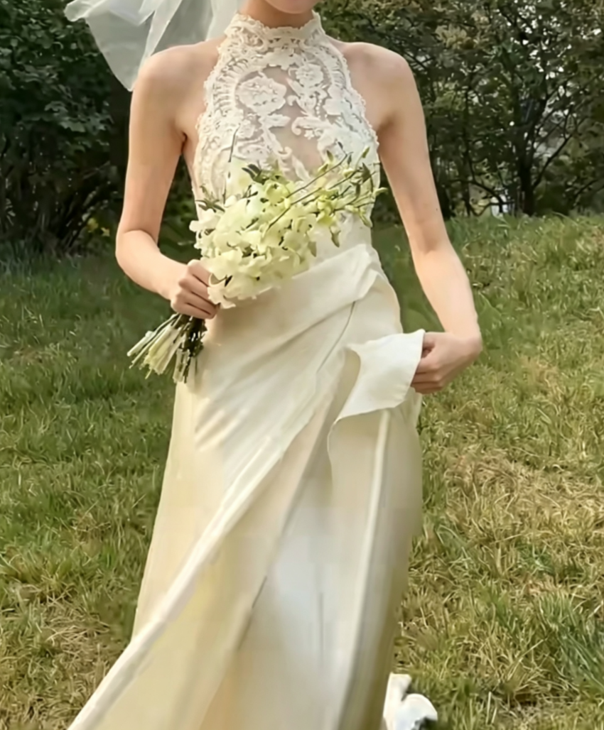 Trendy Halter Neck Wedding Dress Appliques Satin Mermiad Bridal Dress GG6659