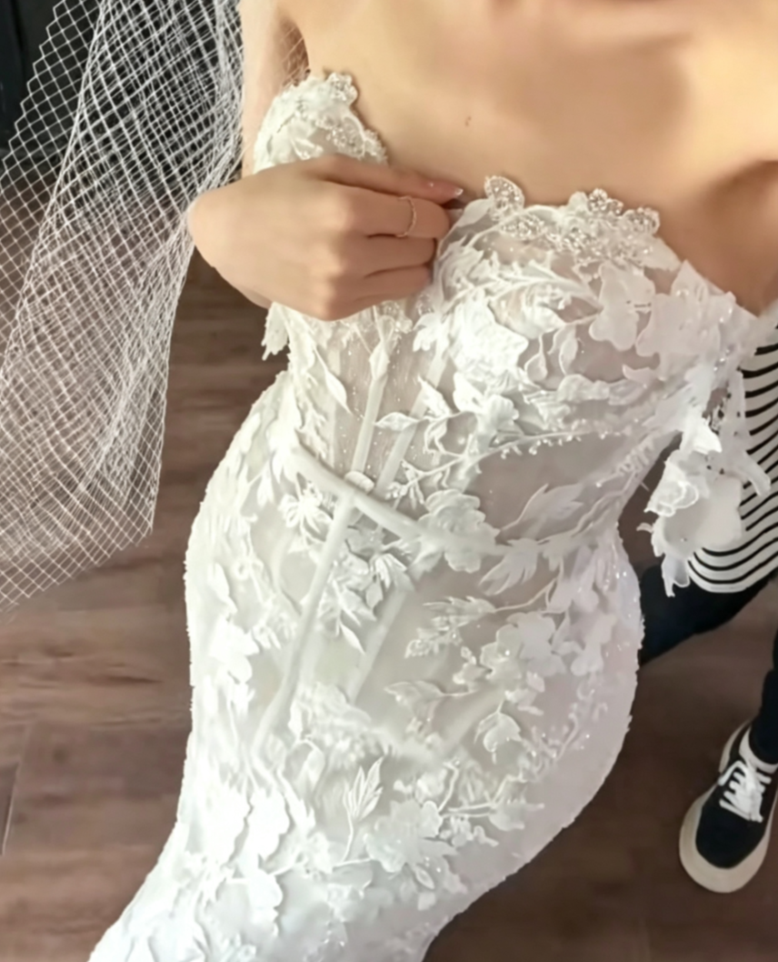 Ornate Strapless Sequins Wedding Dress Appliques Mermiad Bridal Dress GG6666