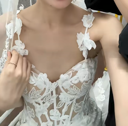 Sleek Spaghetti Straps Wedding Dress Appliques Mermiad Bridal Dress GG6670