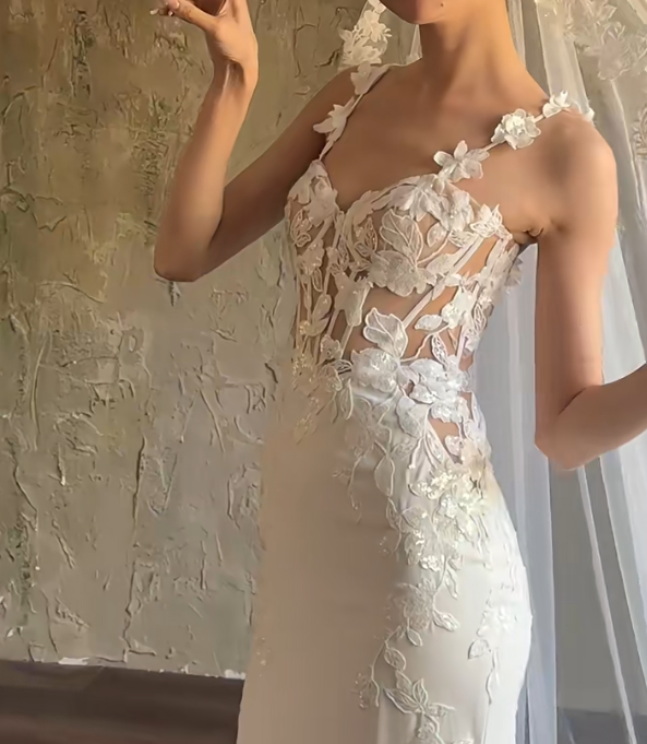 Sleek Spaghetti Straps Wedding Dress Appliques Mermiad Bridal Dress GG6670