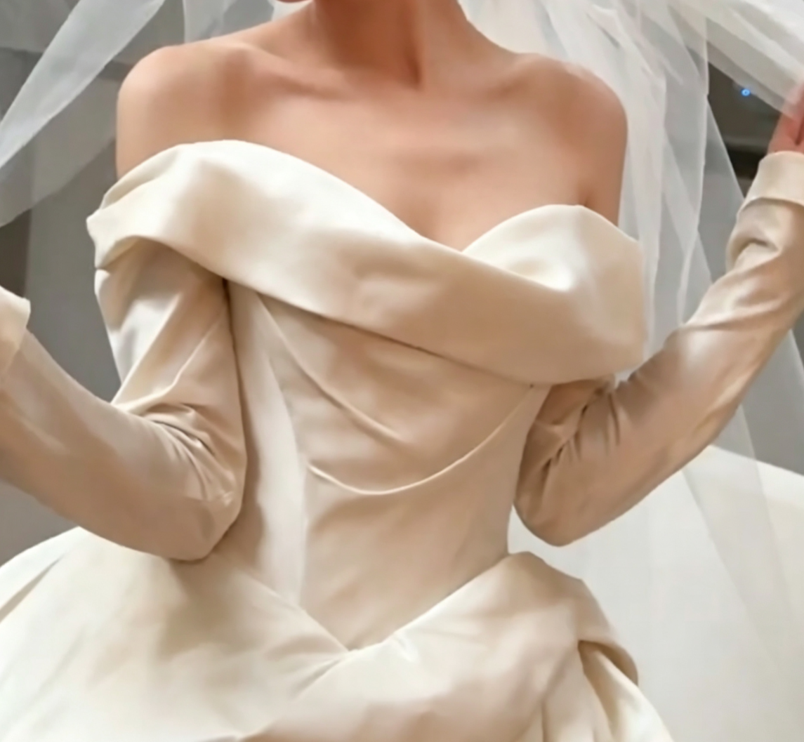Unique Off-Shoulder Wedding Dress Long Sleeve Satin A-Line Bridal Dress GG6673