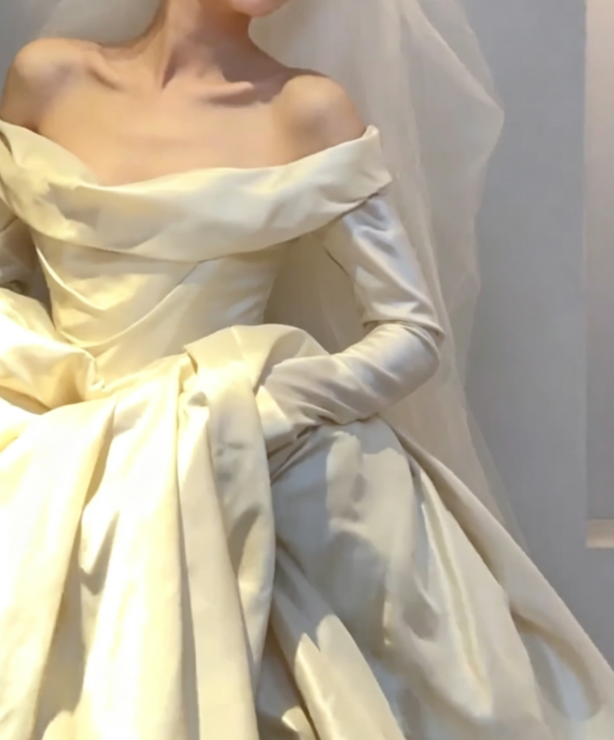 Unique Off-Shoulder Wedding Dress Long Sleeve Satin A-Line Bridal Dress GG6673