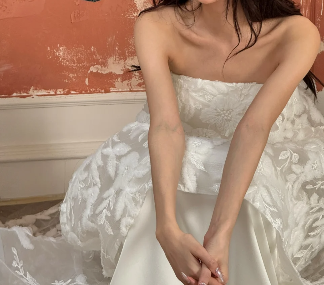 Charming Strapless Satin Wedding Dress Applique Mesh Mermiad Bridal Dress GG6682