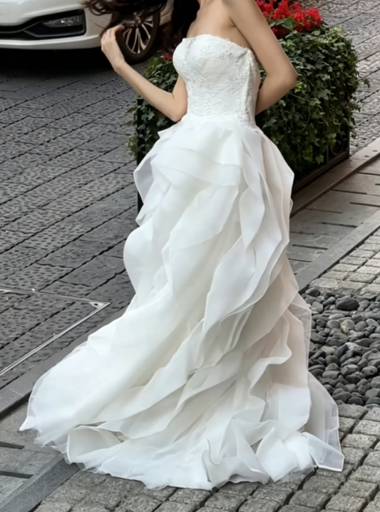 Classical Strapless Lace Wedding Dress Ruffled Tulle A-Line Bridal Dress GG6691