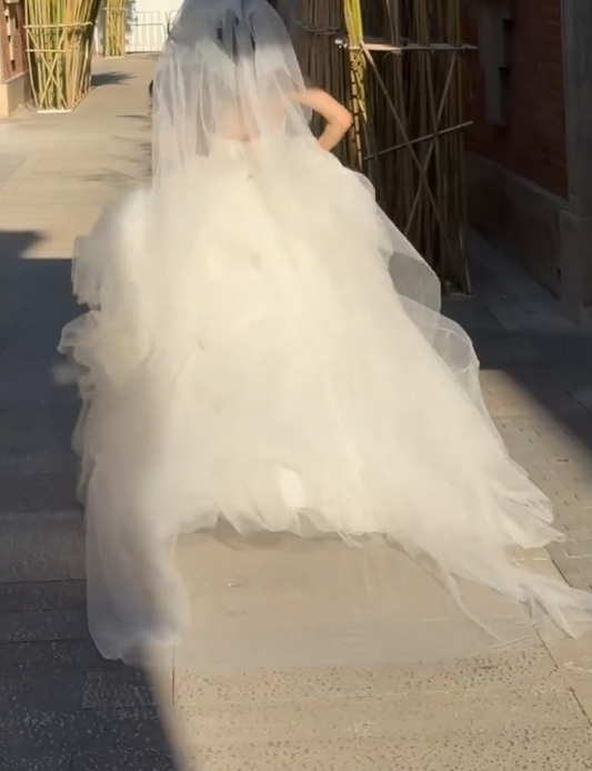 Graceful Strapless Handmade Flower Wedding Dress Tulle A-Line Bridal Dress GG6694