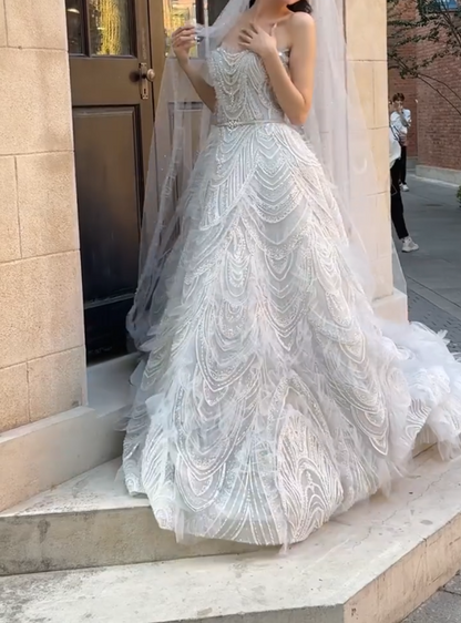 Exquisite Strapless Sequins Wedding Dress Beading Tulle A-Line Bridal Dress GG6696