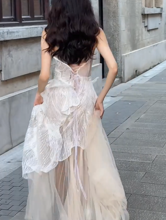 Graceful Strapless Ruffled Wedding Dress Sequins Tulle Mermiad Bridal Dress GG6697