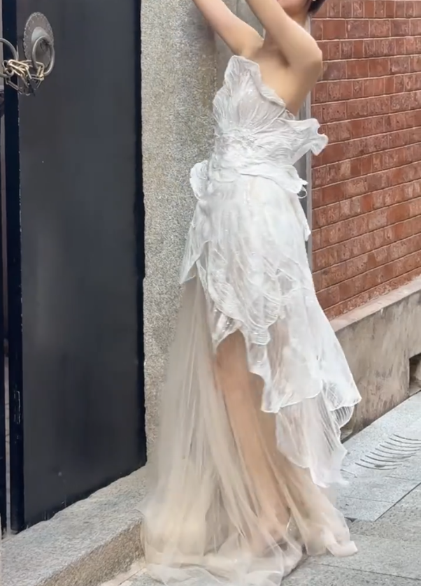 Graceful Strapless Ruffled Wedding Dress Sequins Tulle Mermiad Bridal Dress GG6697