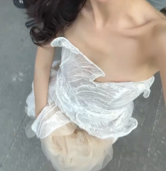 Graceful Strapless Ruffled Wedding Dress Sequins Tulle Mermiad Bridal Dress GG6697