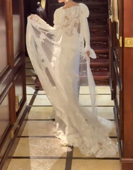 Classical Square Neck Wedding Dress Lace Long Sleeve Mermiad Bridal Dress GG6700