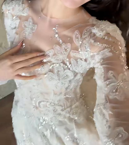 Sleek Illusion Neck Sequins Wedding Dress Long Sleeve Appliques A-Line Bridal Dress GG6703