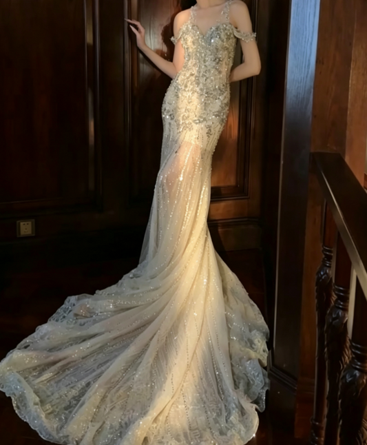 Elegant Spaghetti Straps Wedding Dress Crystals Beaded Mermiad Bridal Dress GG6709