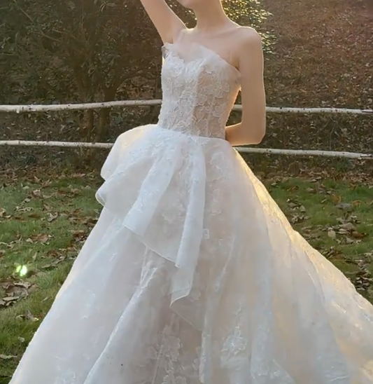 Sleek Illusion Neck Ruffled Wedding Dress Lace A-Line Bridal Dress GG6710