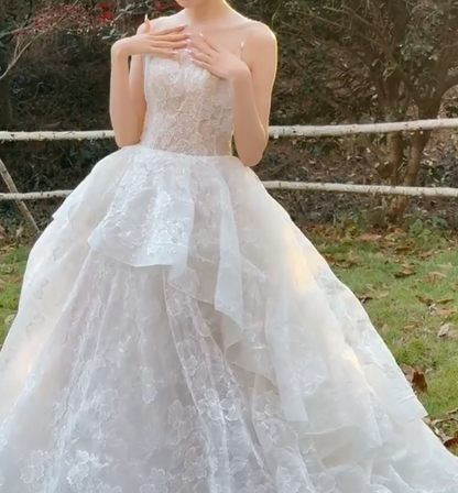 Sleek Illusion Neck Ruffled Wedding Dress Lace A-Line Bridal Dress GG6710