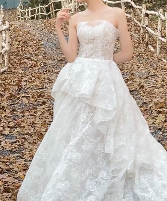 Sleek Illusion Neck Ruffled Wedding Dress Lace A-Line Bridal Dress GG6710