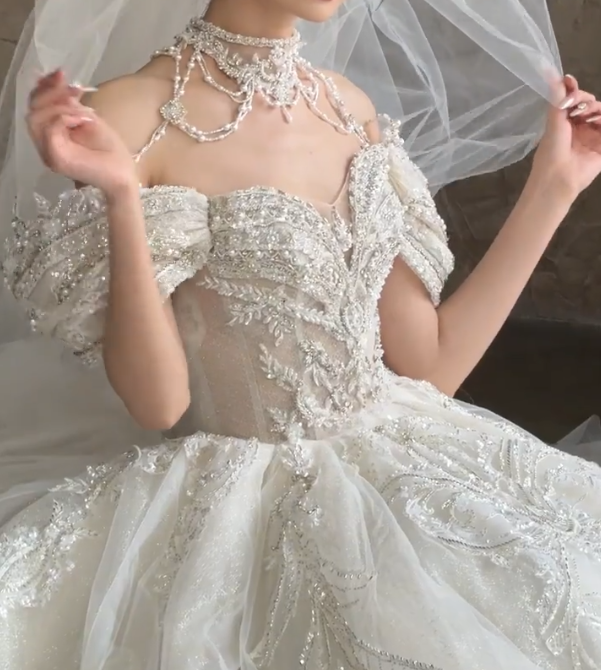 Fascinating Off-Shoulder Wedding Dress Sequins Beading A-Line Bridal Dress GG6714