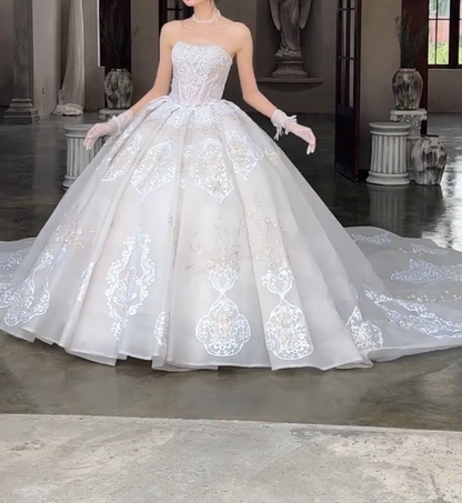 Exquisite Appliques Wedding Dress Strapless Sequins A-Line Bridal Dress GG6717