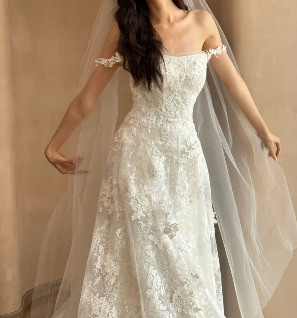 Classical Spaghetti Straps Wedding Dress Appliques Sequins A-Line Bridal Dress GG6718
