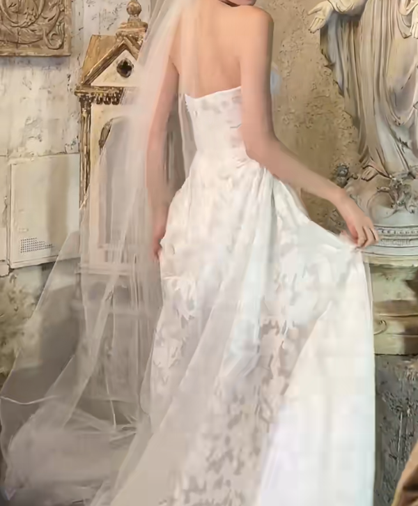 Retro Appliques Tulle Wedding Dress Strapless A-Line Bridal Dress GG6725