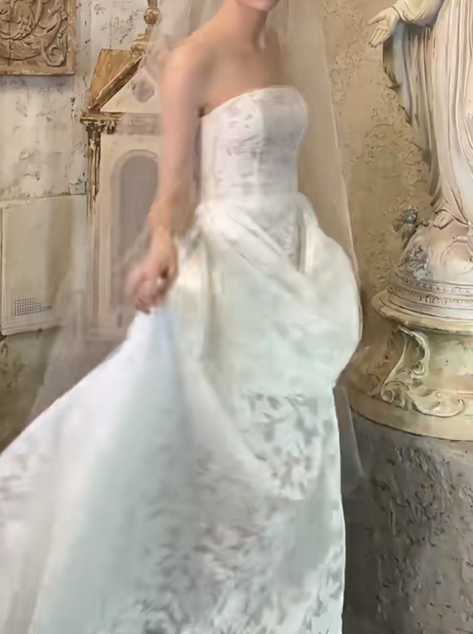 Retro Appliques Tulle Wedding Dress Strapless A-Line Bridal Dress GG6725