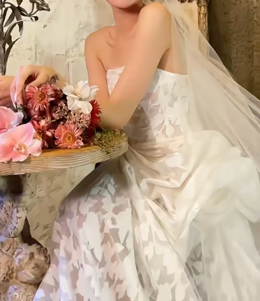 Retro Appliques Tulle Wedding Dress Strapless A-Line Bridal Dress GG6725