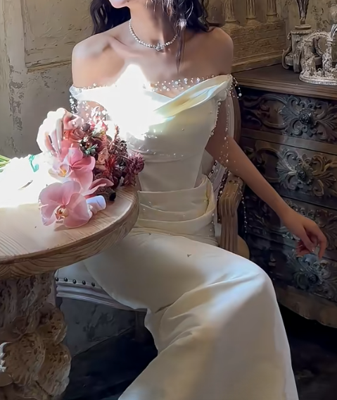 Graceful Off-Shoulder Wedding Dress Beading Ruched Mermaid Bridal Dress GG6726