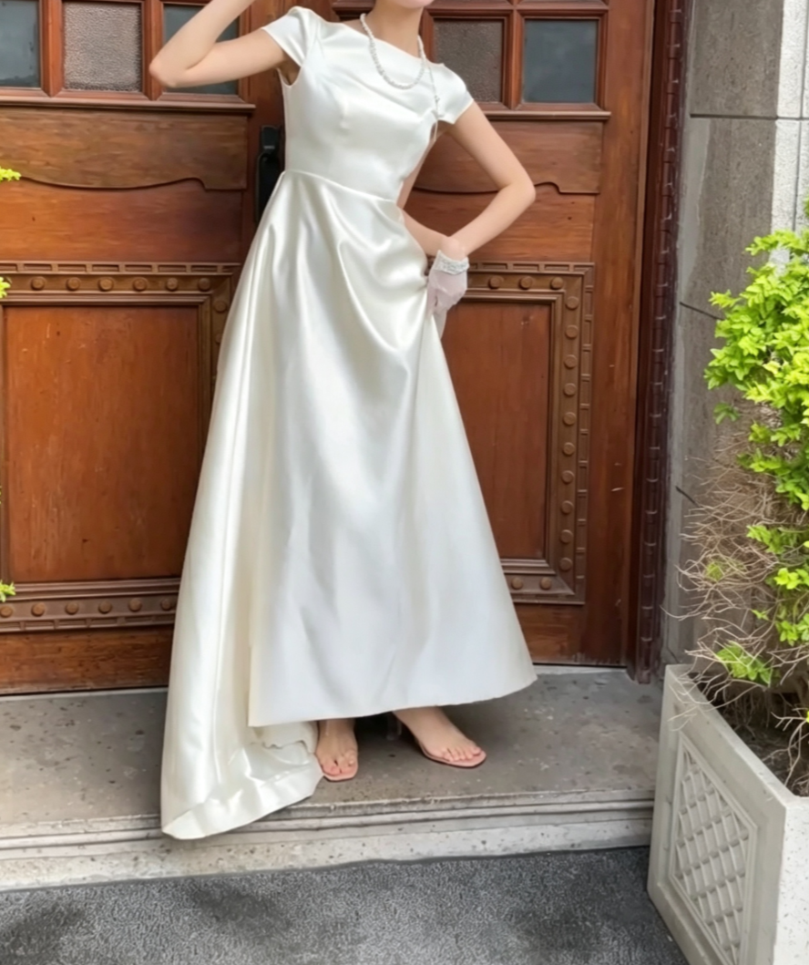 Simple Short Sleeve Wedding Dress Satin A-Line Bridal Dress GG6735