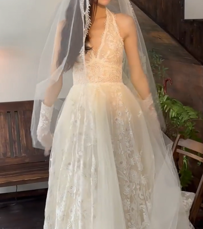 Attractive Halter Neck Wedding Dress Lace Tulle A-Line Bridal Dress GG6738