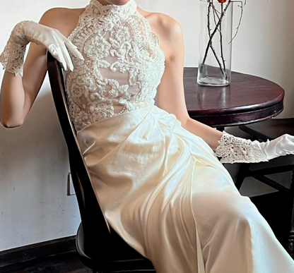 Classical Halter Neck Wedding Dress Appliques Slit Satin A-Line Bridal Dress GG6739