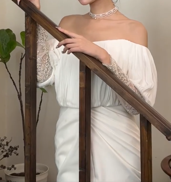 Vintage Off-Shoulder Slit Wedding Dress Long Sleeve Mermiad Bridal Dress GG6741