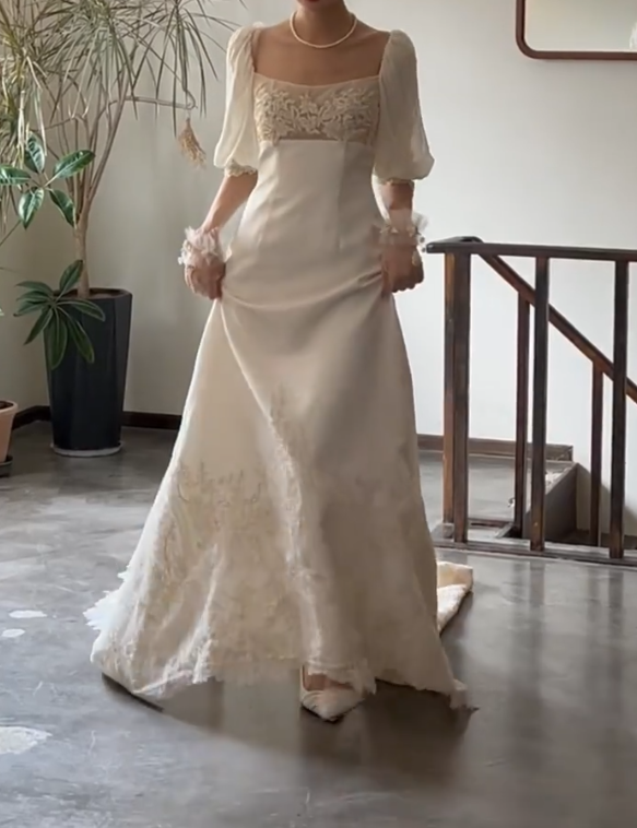 Lovely Square Neck Appliques Wedding Dress Short Sleeve A-Line Bridal Dress GG6742