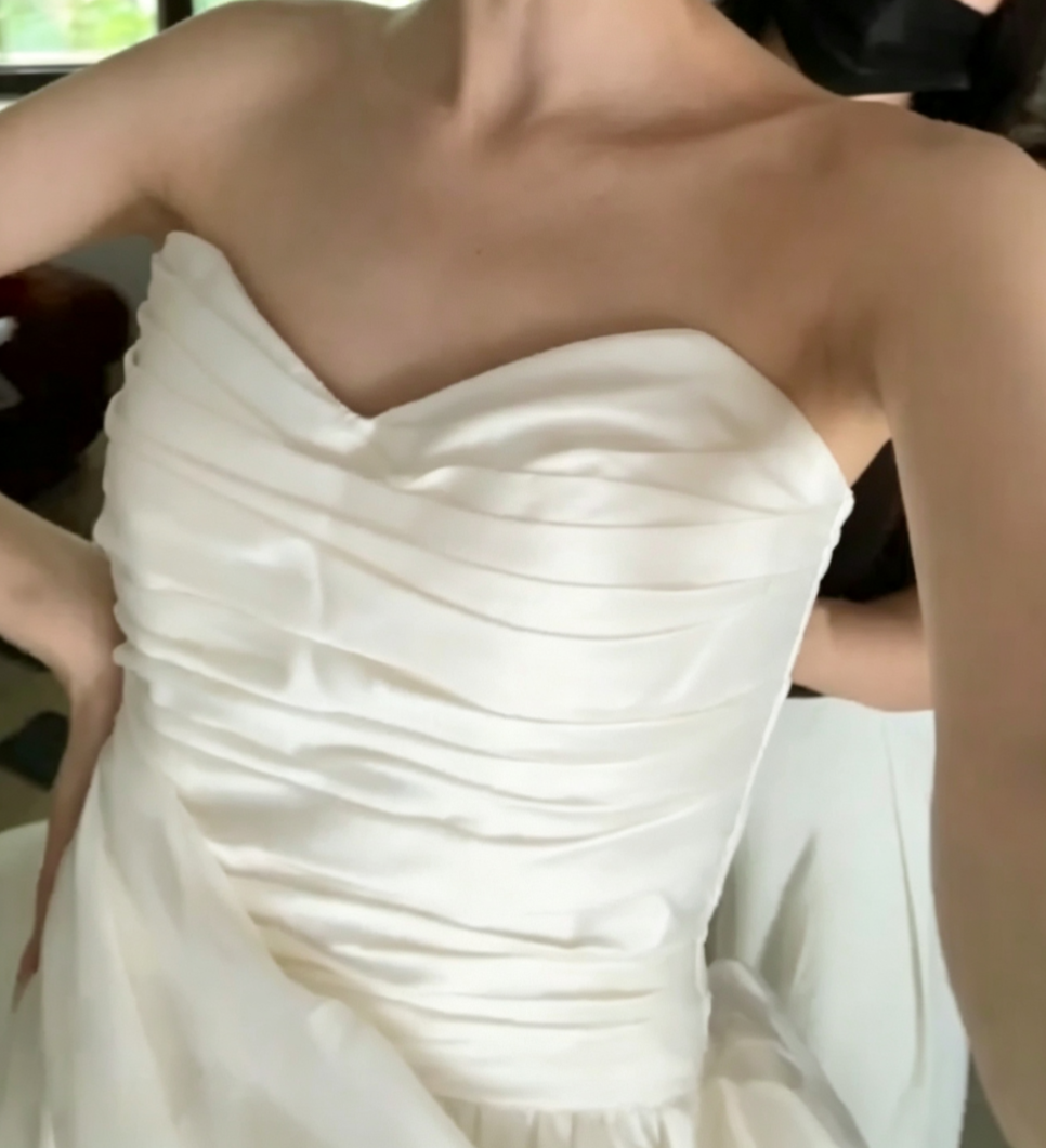 Chic Strapless Ruffles Wedding Dress Satin A-Line Bridal Dress GG6751