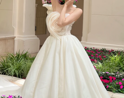 Chic Sweetheart Neck Wedding Dress Ruffles Floral A-Line Bridal Dress GG6756