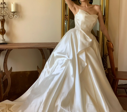 Lustrous Strapless Wedding Dress Satin A-Line Bridal Dress GG6757