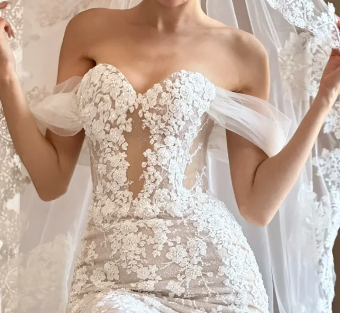 Graceful Off-Shoulder Wedding Dress Appliques Sequins Mermiad Bridal Dress GG6758