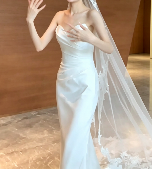 Ornate Strapless Wedding Dress With Lace Train Satin Mermiad Bridal Dress GG6775