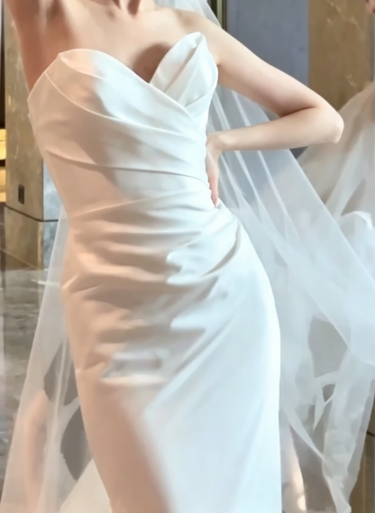 Ornate Strapless Wedding Dress With Lace Train Satin Mermiad Bridal Dress GG6775