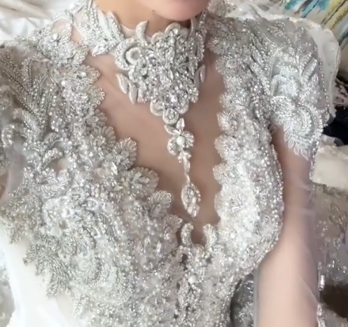 Exquisite High Collar Wedding Dress Long Sleeve Beaded A-Line Bridal Dress GG6776