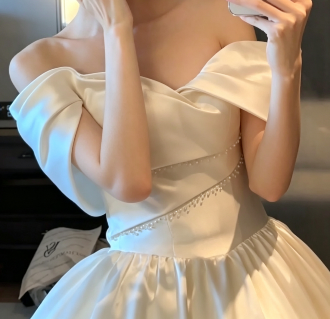 Sleek Off-Shoulder Beads Wedding Dress Tiered Satin A-Line Bridal Dress GG6782