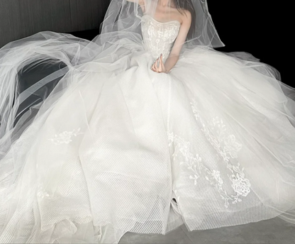 Elegant Strapless Lace Wedding Dress Tulle A-Line Bridal Dress GG6785