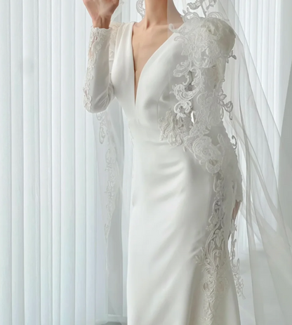 Retro V Neck Appliques Wedding Dress Long Sleeve A-Line Bridal Dress GG6794